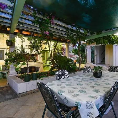 Ancora Mokalo Apartamento