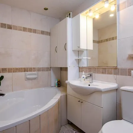 Ancora Mokalo Apartamento